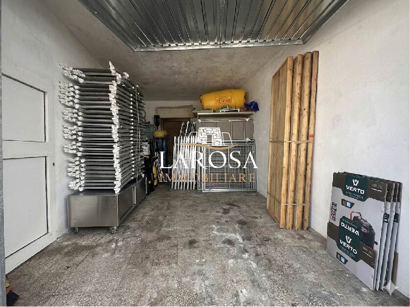 Posto auto coperto in vendita in via duca degli abruzzi 62, Melendugno