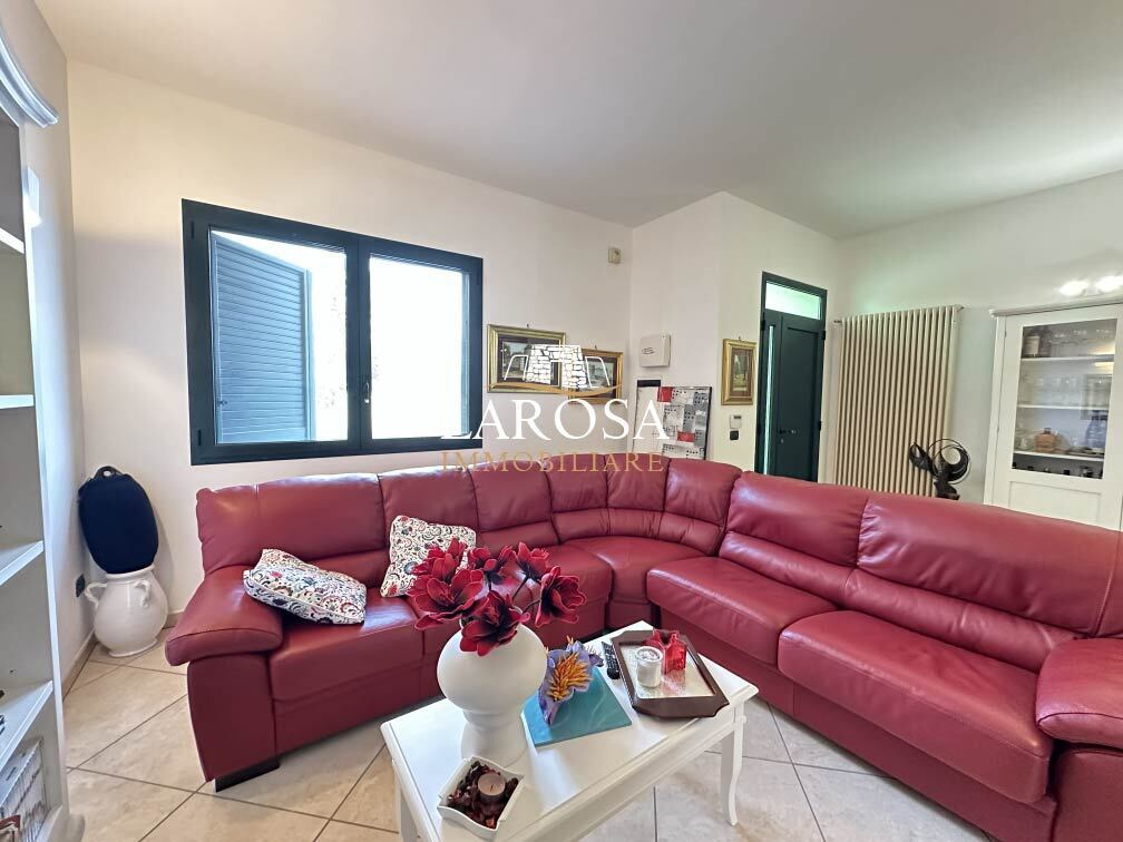 Casa indipendente con giardino in via boccaccio 150, Vernole