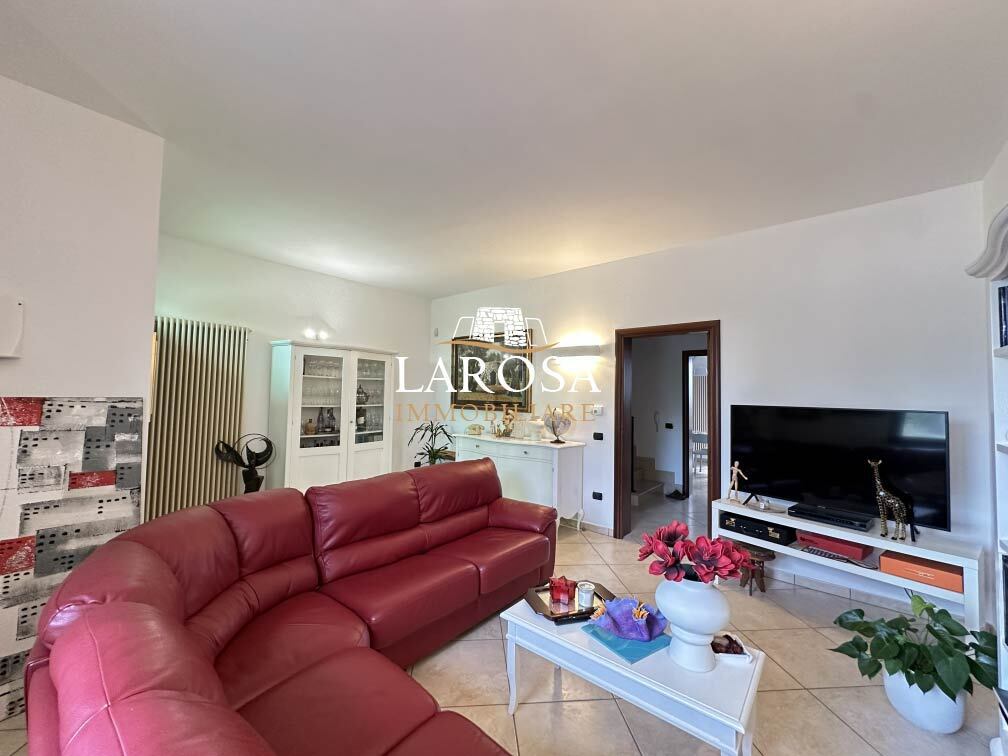 Casa indipendente con giardino in via boccaccio 150, Vernole