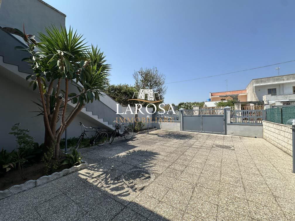 Casa indipendente con giardino in via santelena 8, Melendugno