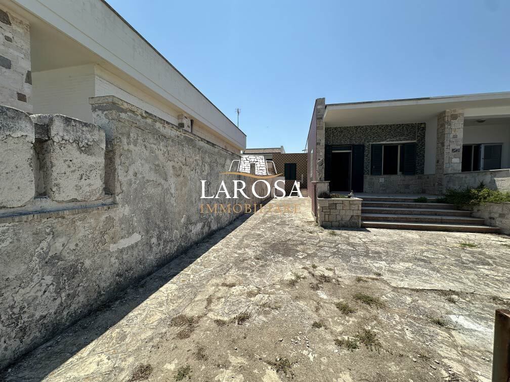 Casa indipendente con giardino in via lungomare matteotti 177, Melendugno
