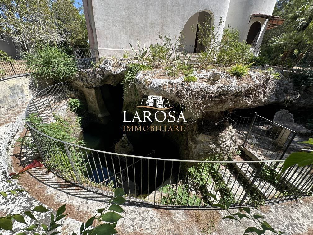 Villa con giardino in sp298 9, Lecce