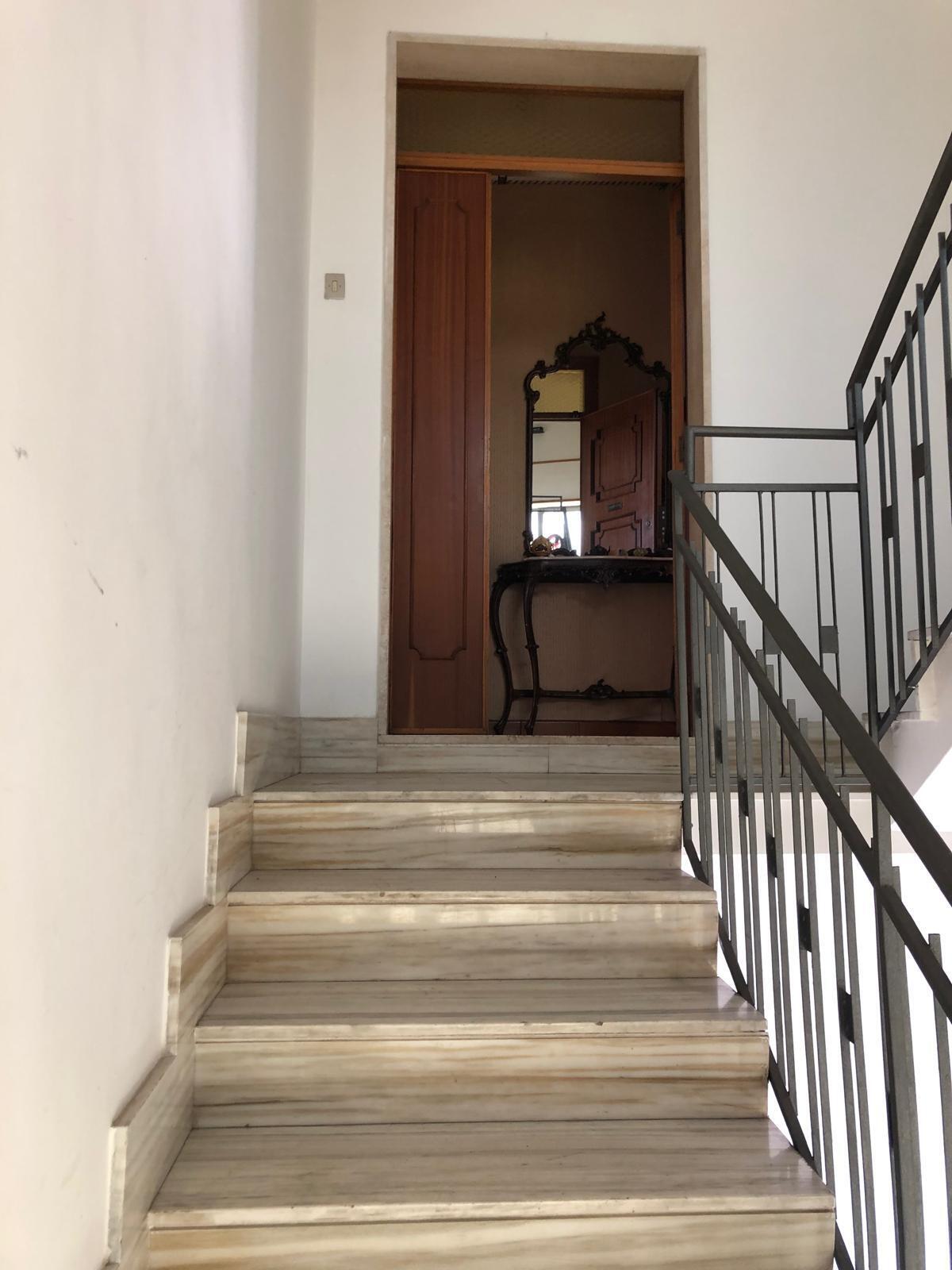 Appartamento con terrazzo in via vincenzo ampolo 41, Surbo