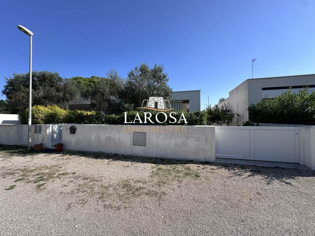 Villa con giardino in via giordania 44, Melendugno
