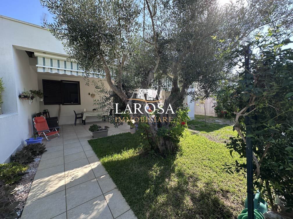 Villa con giardino in via giordania 44, Melendugno