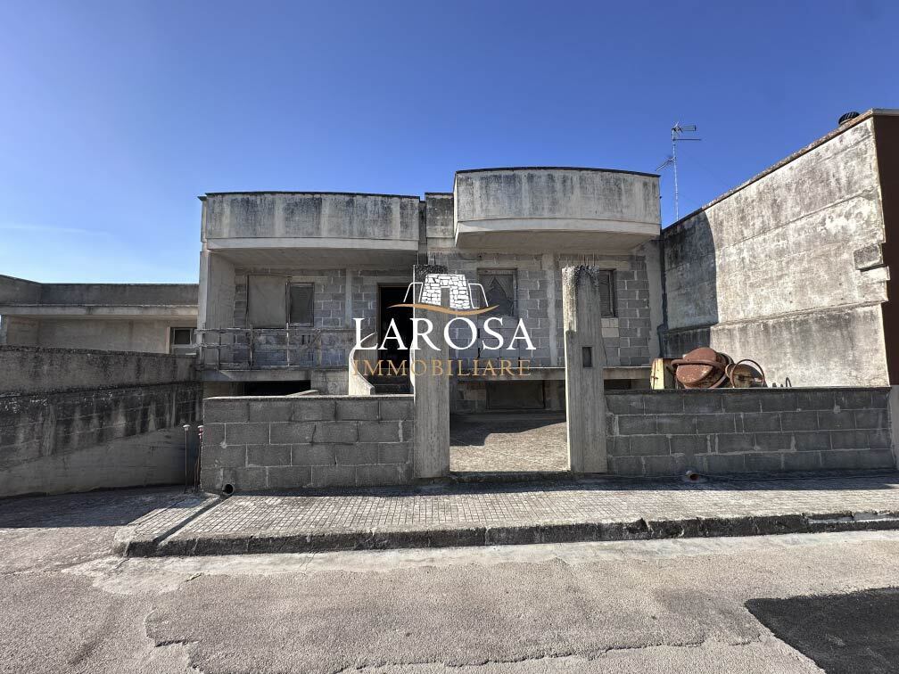 Casa indipendente con giardino in via pascoli 26, Vernole