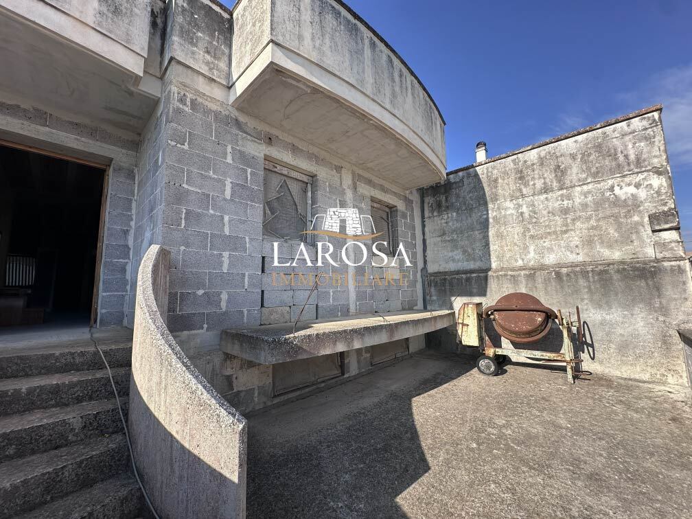 Casa indipendente con giardino in via pascoli 26, Vernole