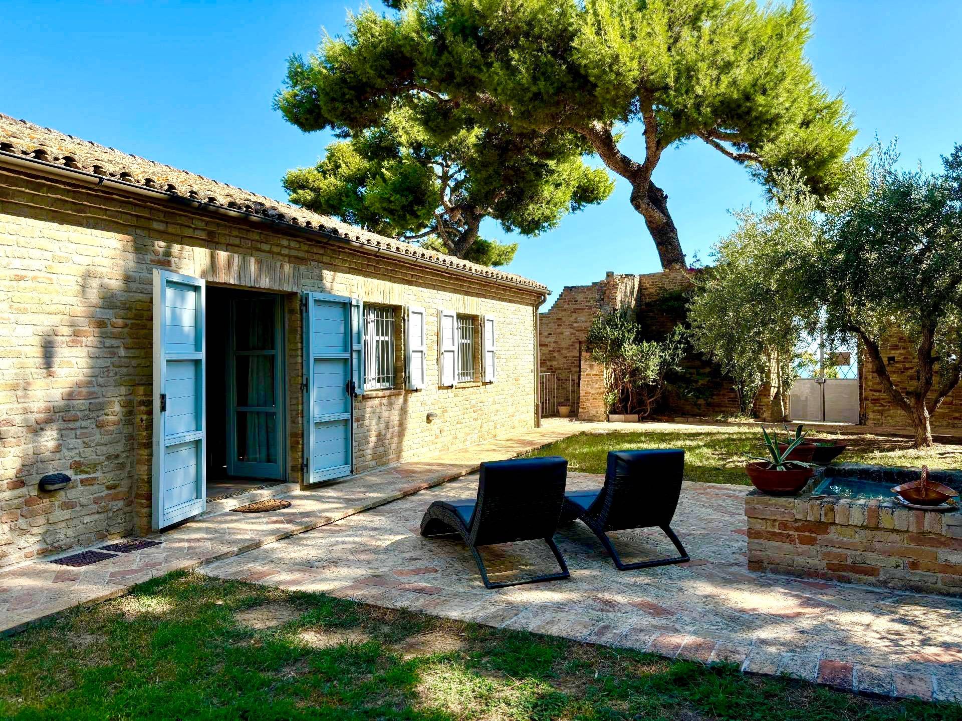 Villa in vendita a Cupra Marittima