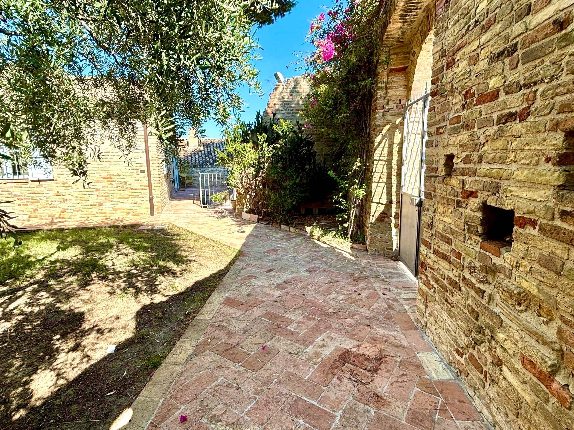 Villa in vendita a Cupra Marittima