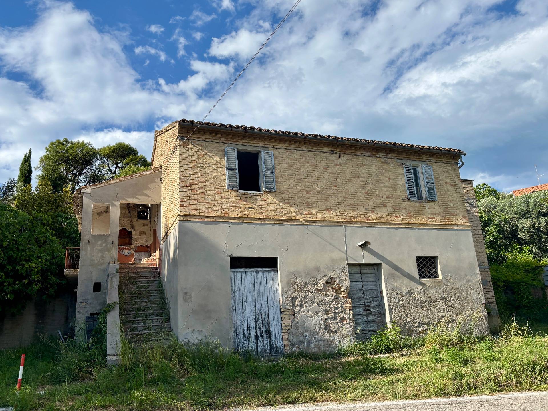 Rustico in vendita a Acquaviva Picena