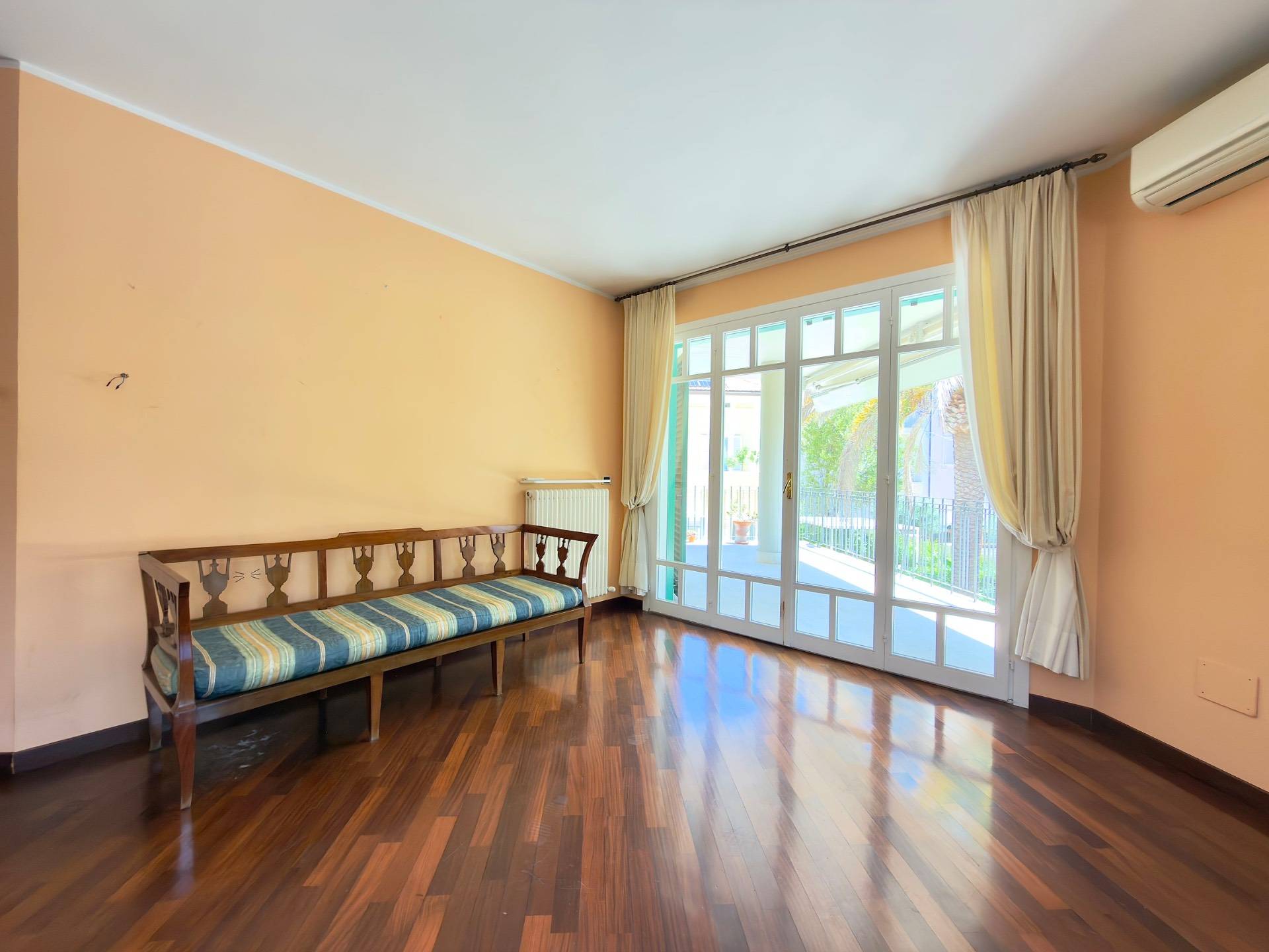 Villa in vendita a San Benedetto del Tronto