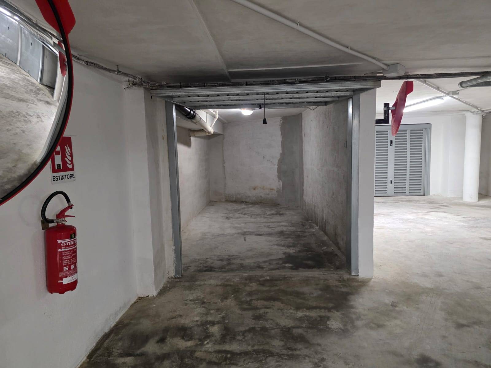 Box o garage in vendita a Civitanova Marche
