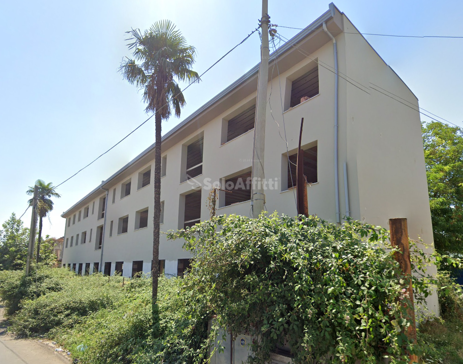 Locale commerciale nuova in via appia 198, San Nicola la Strada