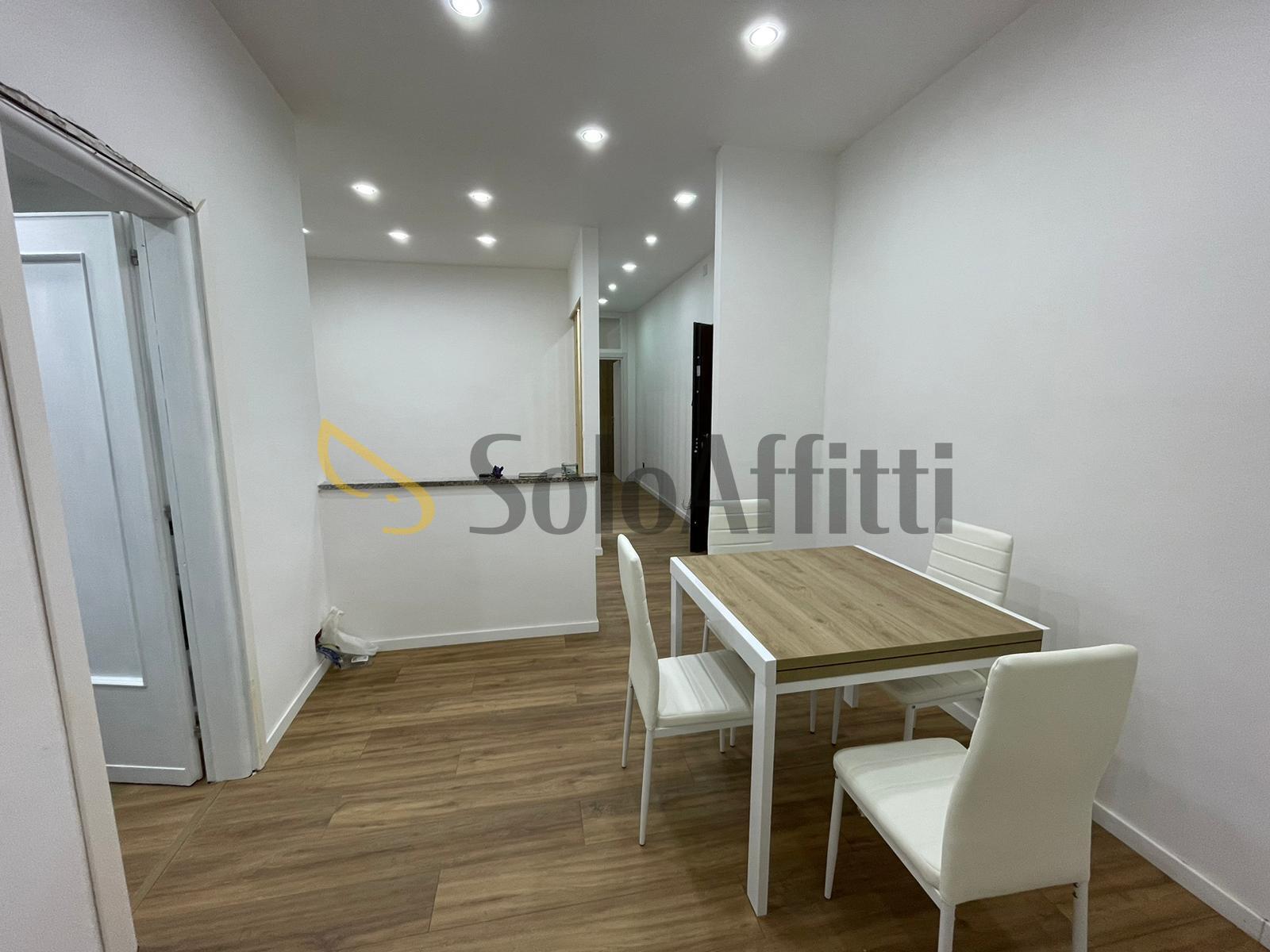 Trilocale ristrutturato in viale abramo lincoln, Caserta