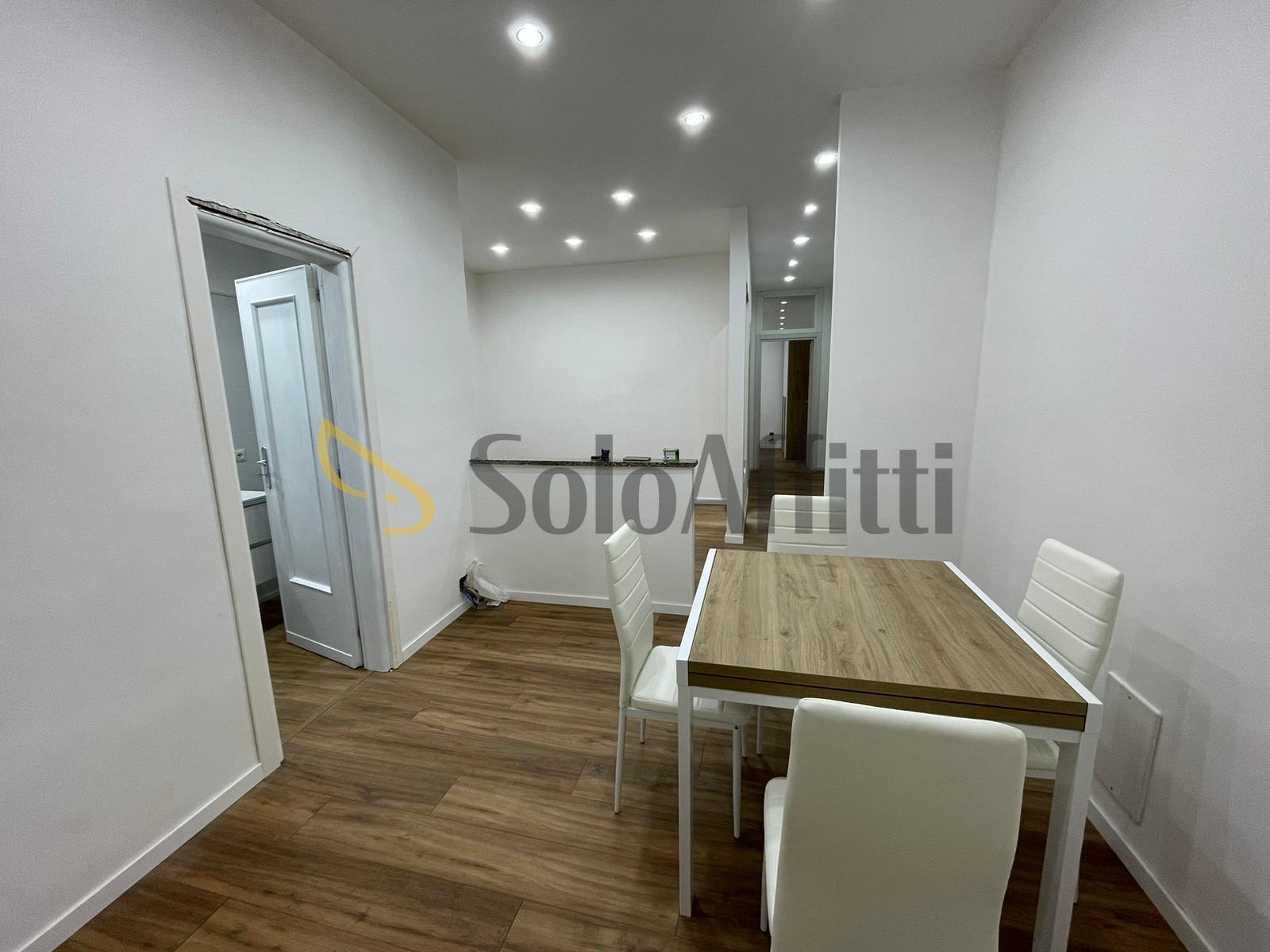 Trilocale ristrutturato in viale abramo lincoln, Caserta