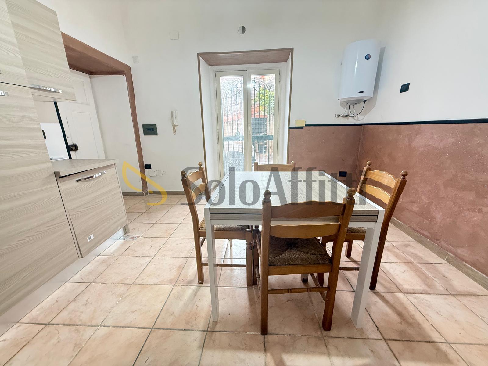 Bilocale in affitto in via montagna 15, Caserta