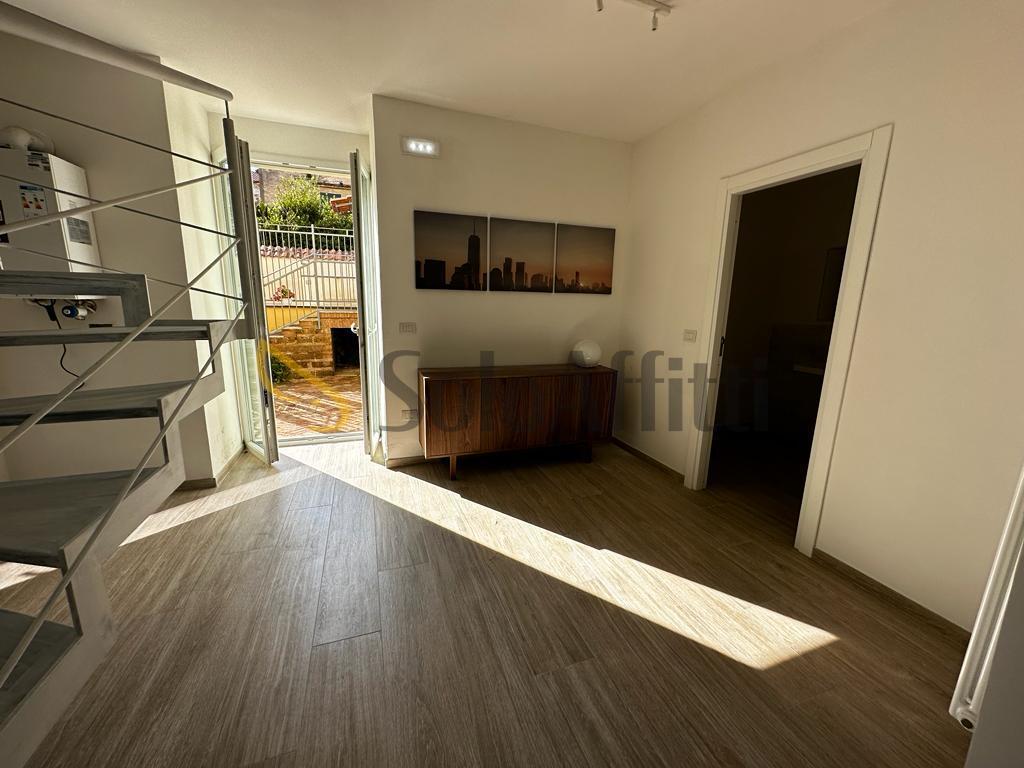 Trilocale con terrazzi in via delle ferriere 20, Caserta