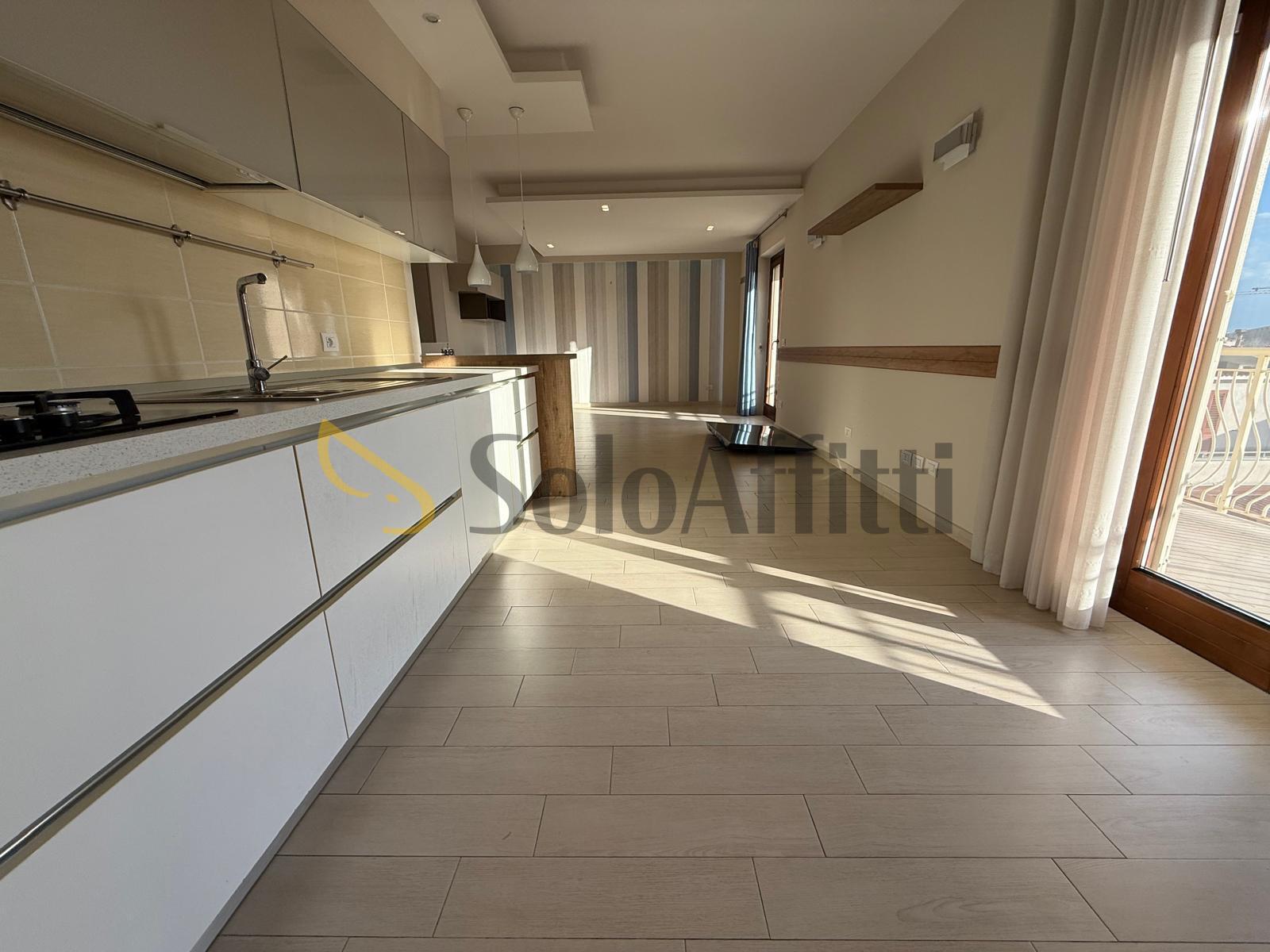 Quadrilocale con terrazzo in viale abramo lincoln 288, Caserta