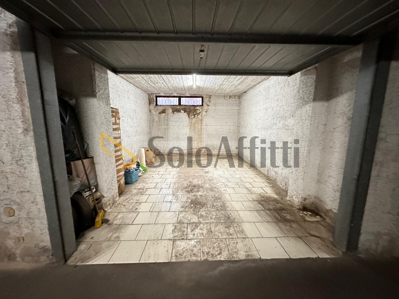 Box/Garage 18mq in affitto in via avellino, Caserta