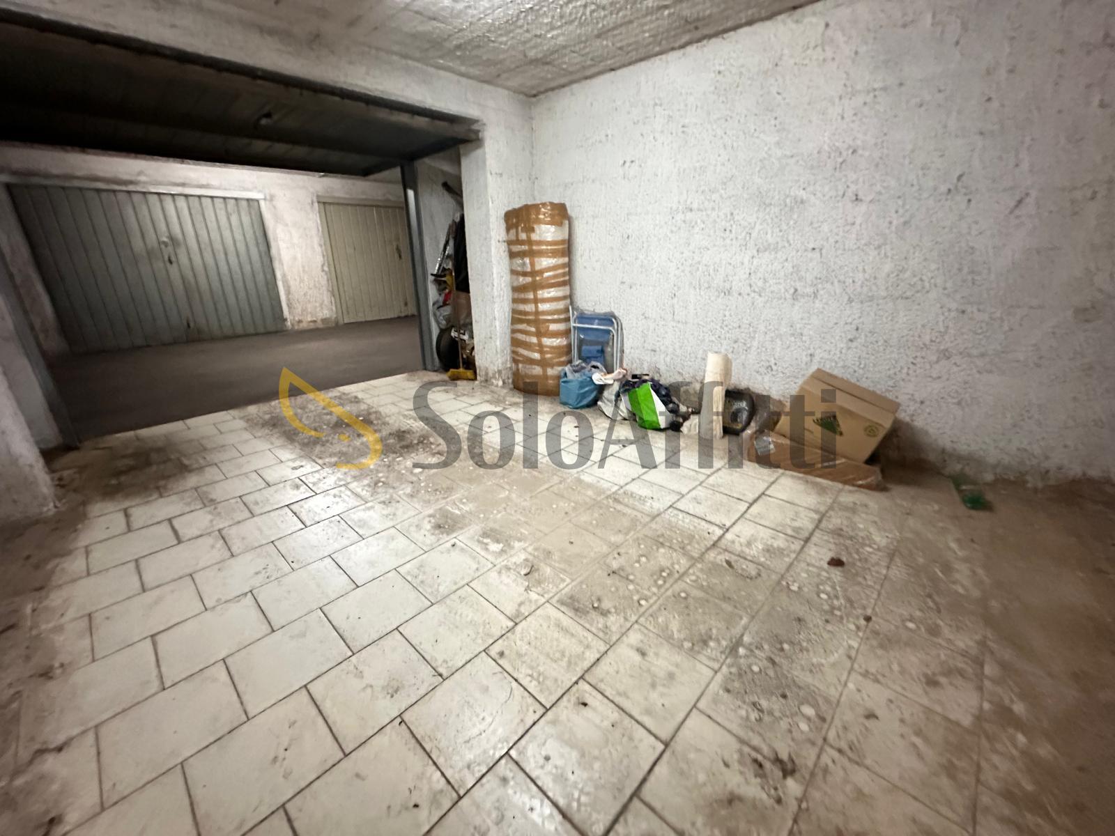 Box/Garage 18mq in affitto in via avellino, Caserta