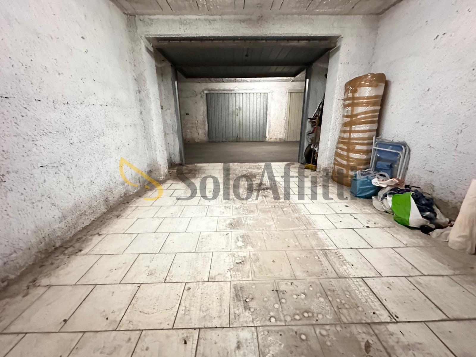 Box/Garage 18mq in affitto in via avellino, Caserta