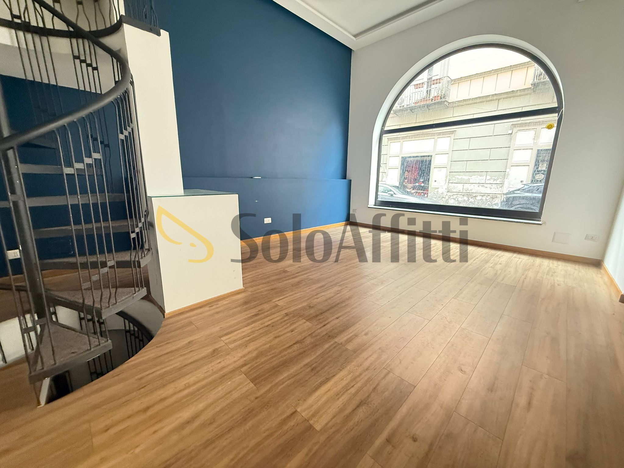 Locale commerciale in affitto in via colombo 24, Caserta