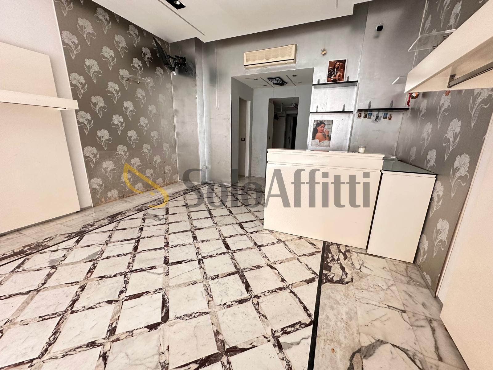 Locale commerciale in affitto in corso trieste 189, Caserta