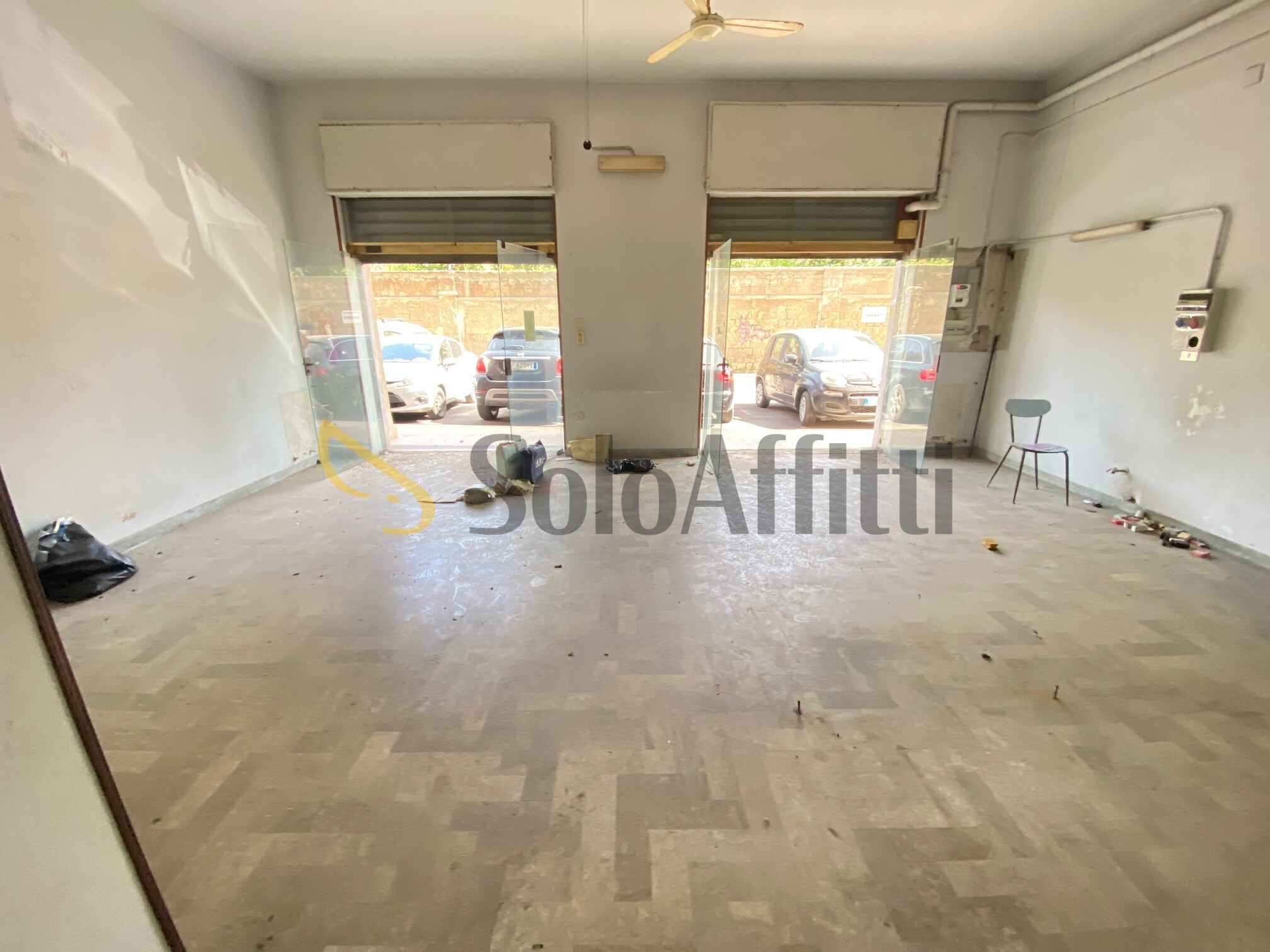 Locale commerciale da ristrutturare in via sud piazza d'armi 40, Caserta