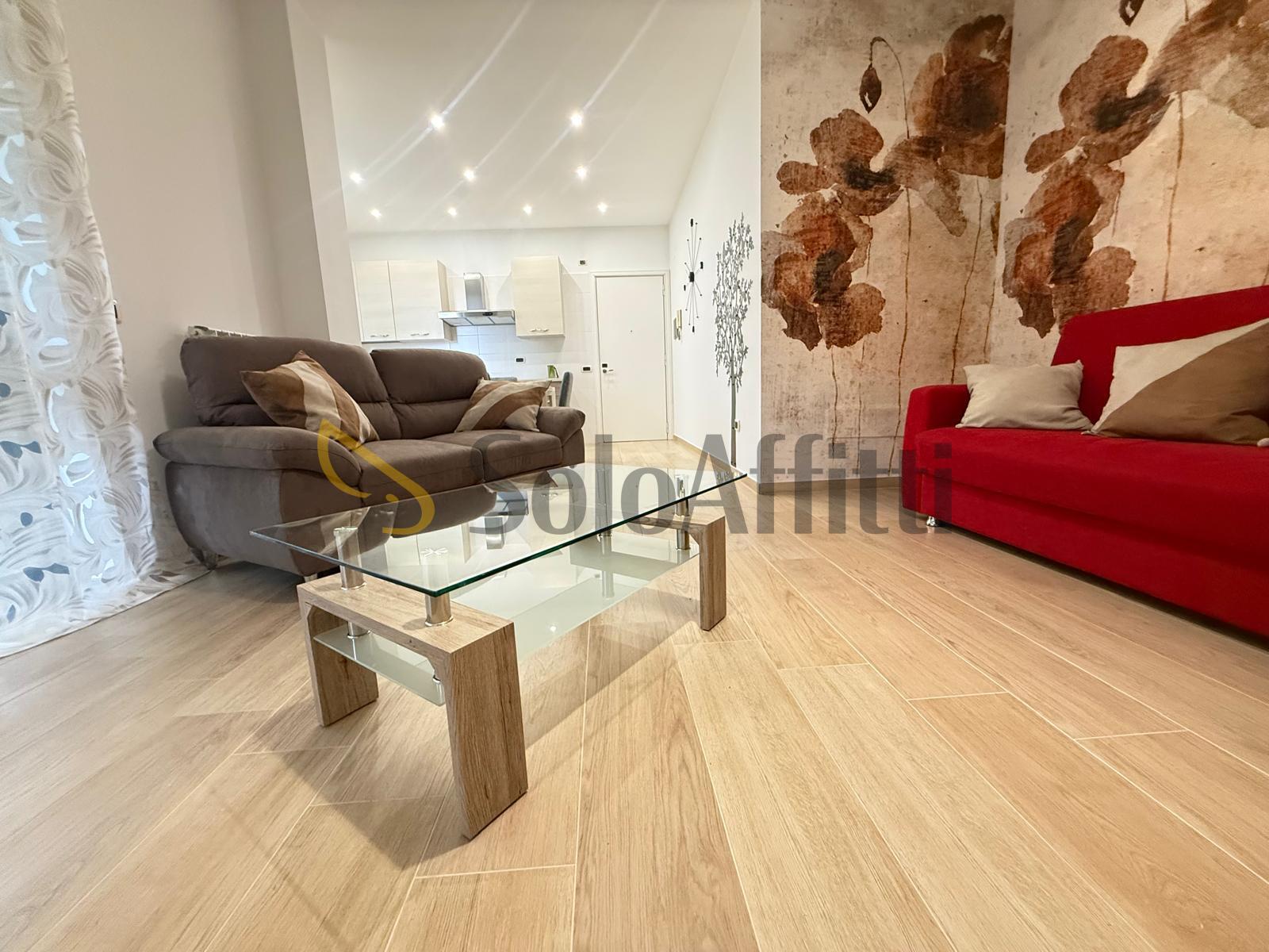 Trilocale con terrazzo in via sant'antonio da padova 32, Caserta