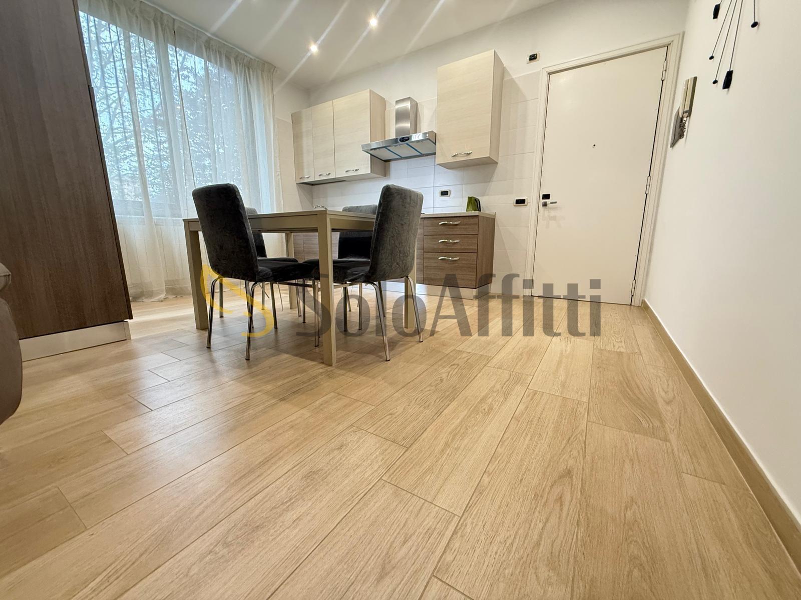 Trilocale con terrazzo in via sant'antonio da padova 32, Caserta