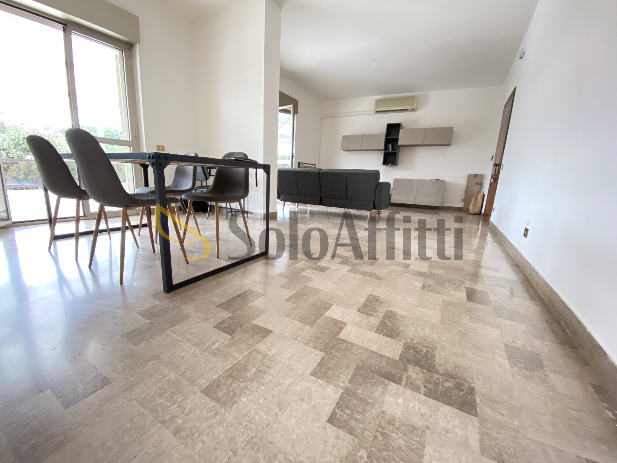Attico con terrazzo in corso pietro giannone 194, Caserta