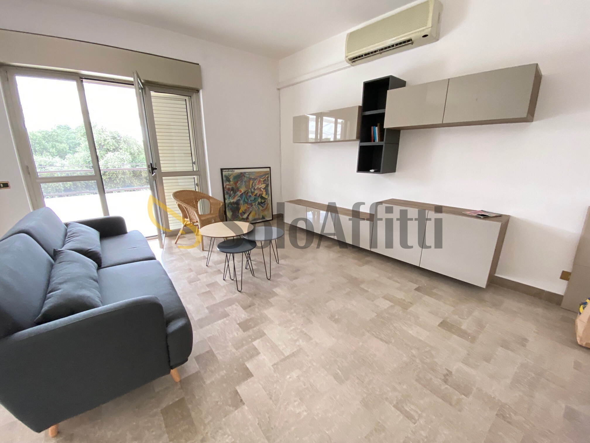 Attico con terrazzo in corso pietro giannone 194, Caserta