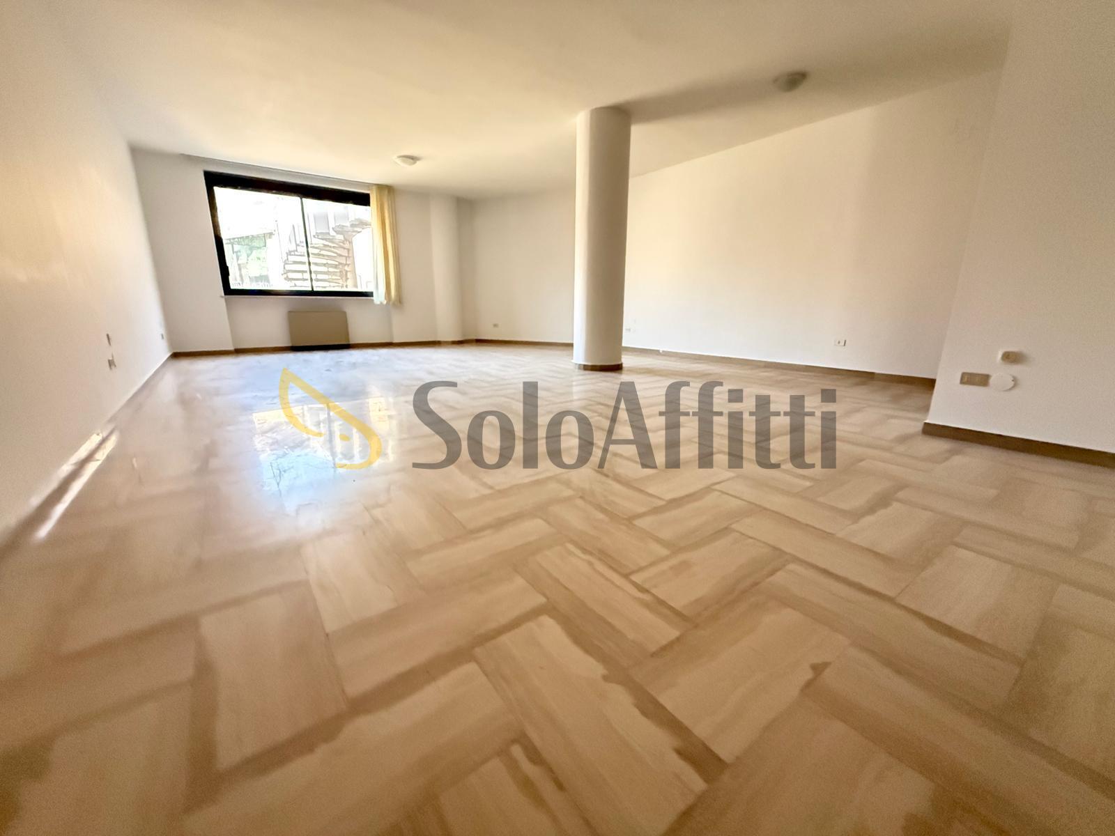 Ufficio in affitto in via santa croce 11, San Nicola la Strada