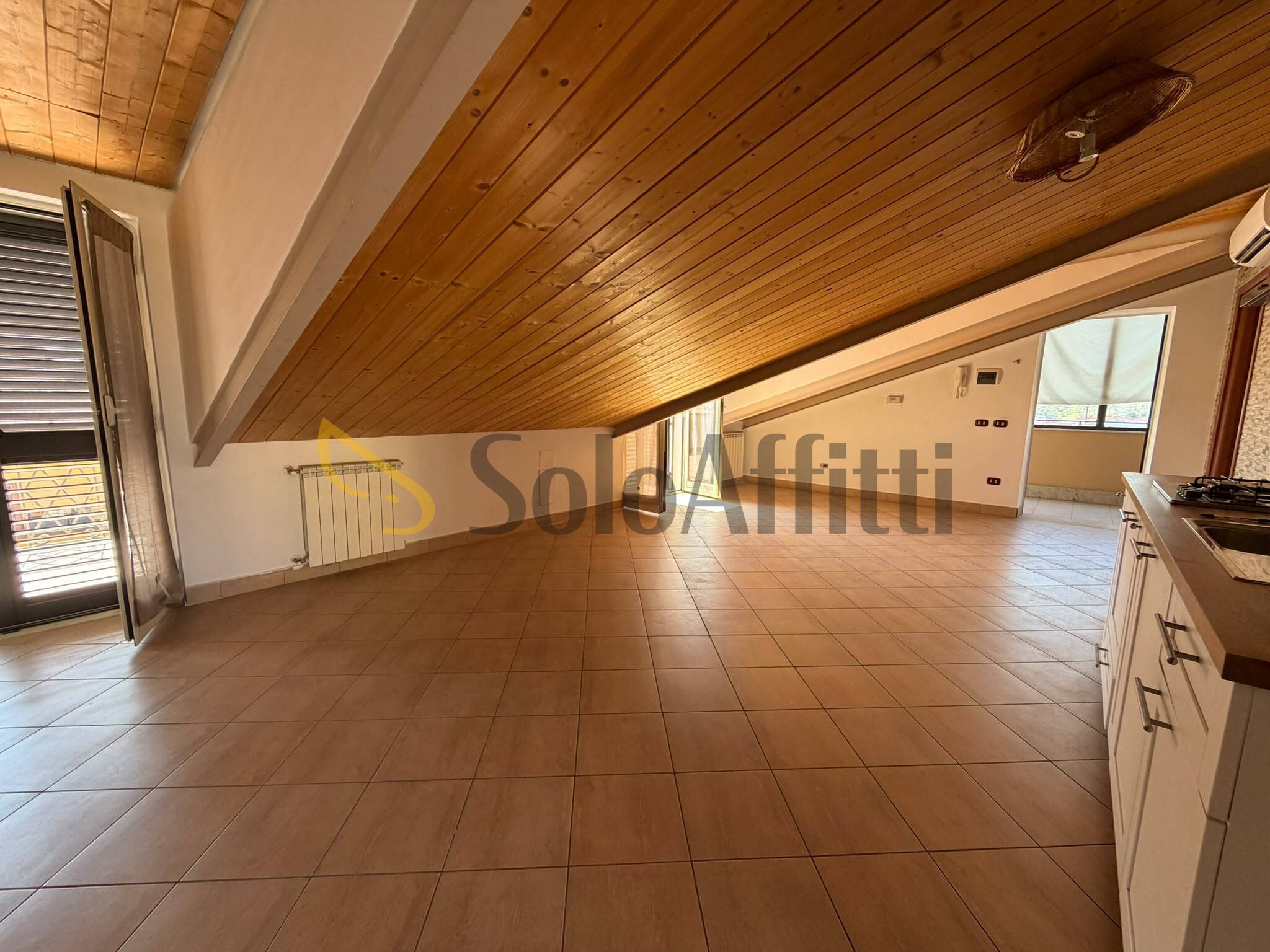 Mansarda con terrazzo in via adone zoli, San Nicola la Strada