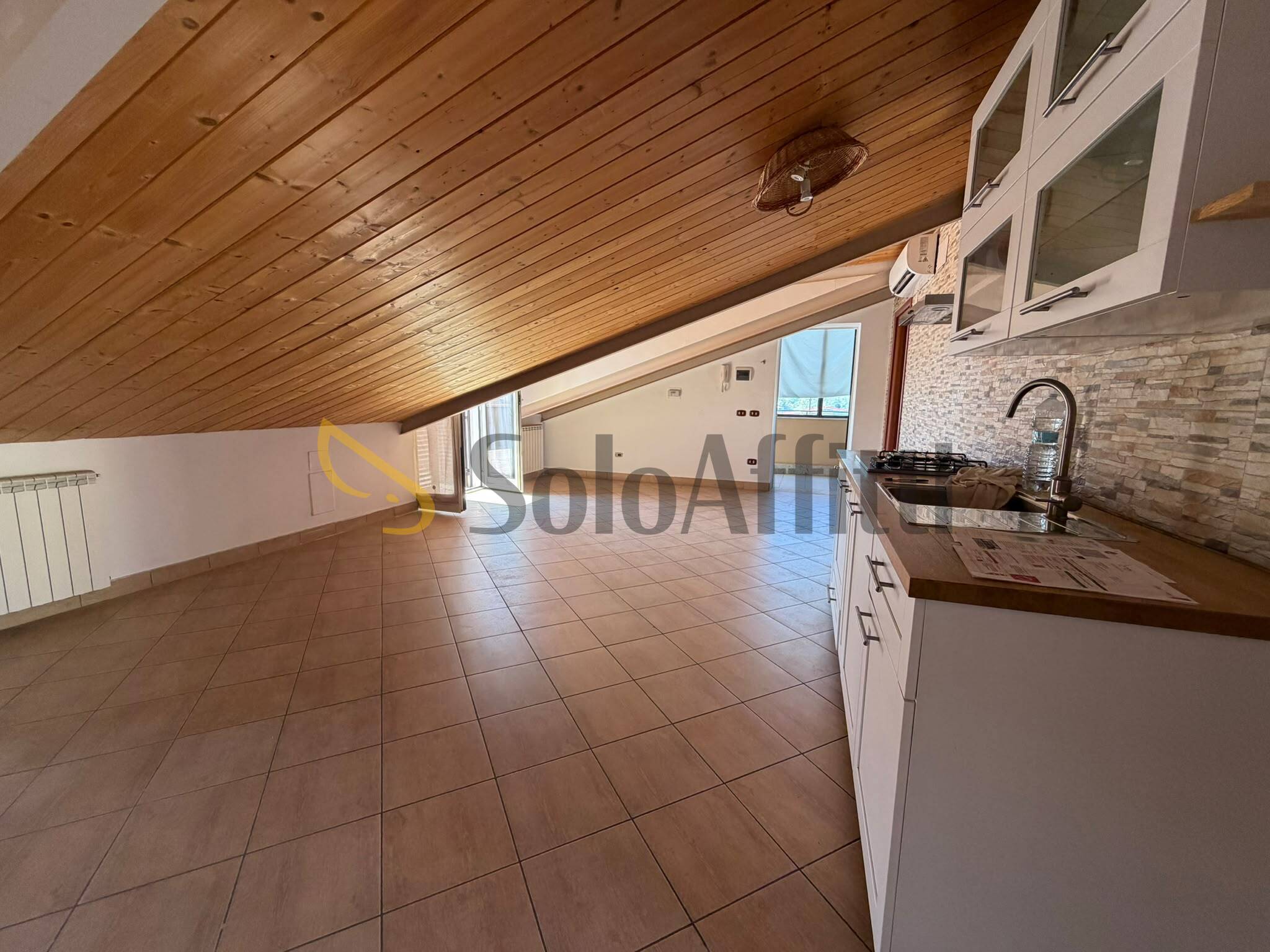Mansarda con terrazzo in via adone zoli, San Nicola la Strada