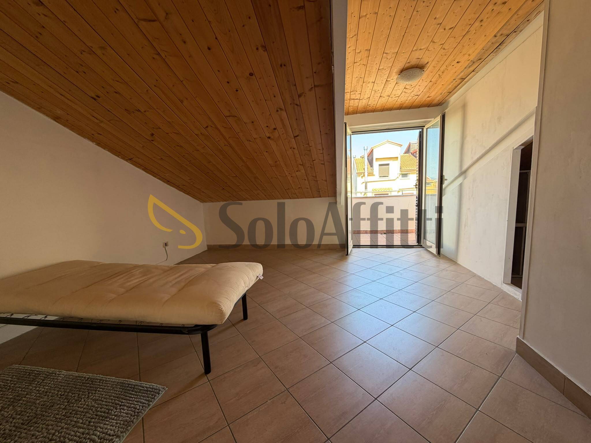 Mansarda con terrazzo in via adone zoli, San Nicola la Strada