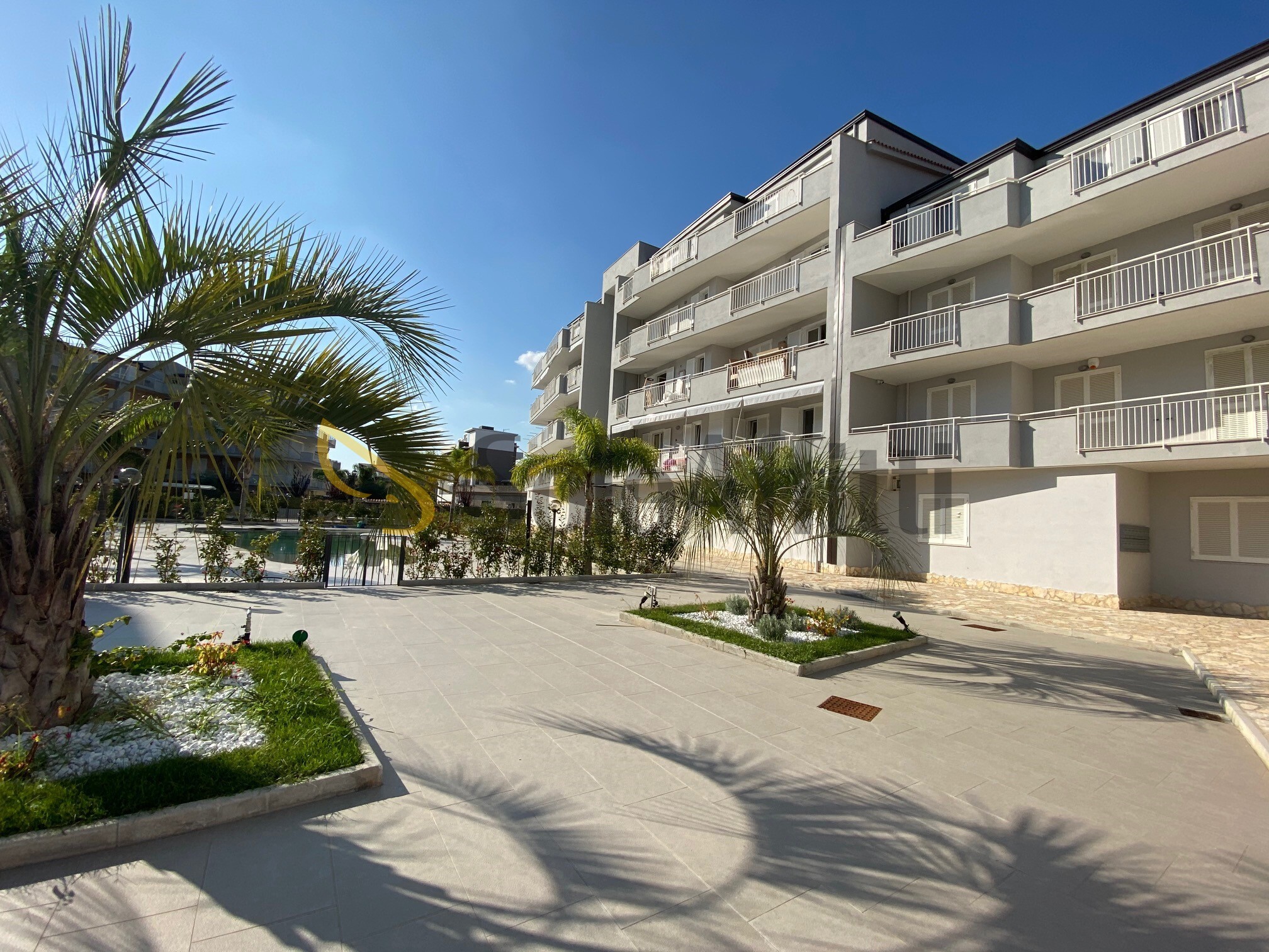 Bilocale con terrazzo in viale lincoln 2� tratto 198, Caserta