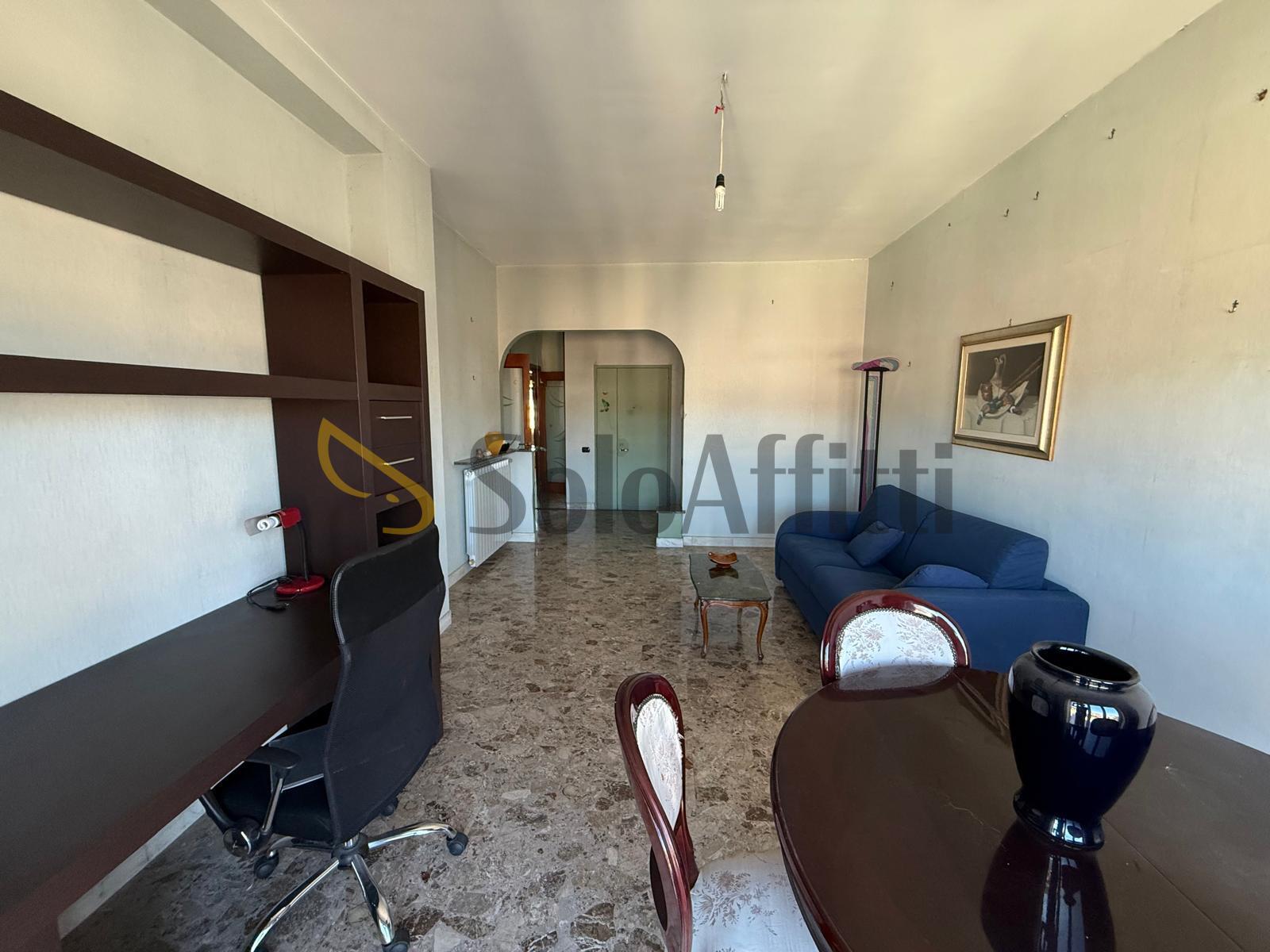 Trilocale con terrazzo in via giuseppe verdi 32, Caserta