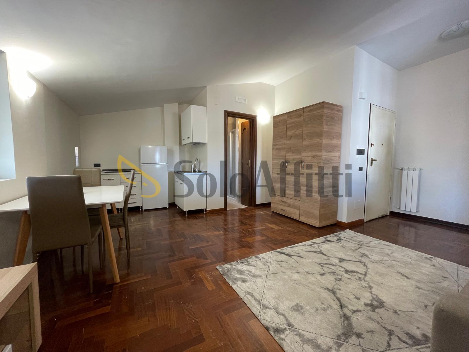 Monolocale con terrazzo in via assunta, Caserta
