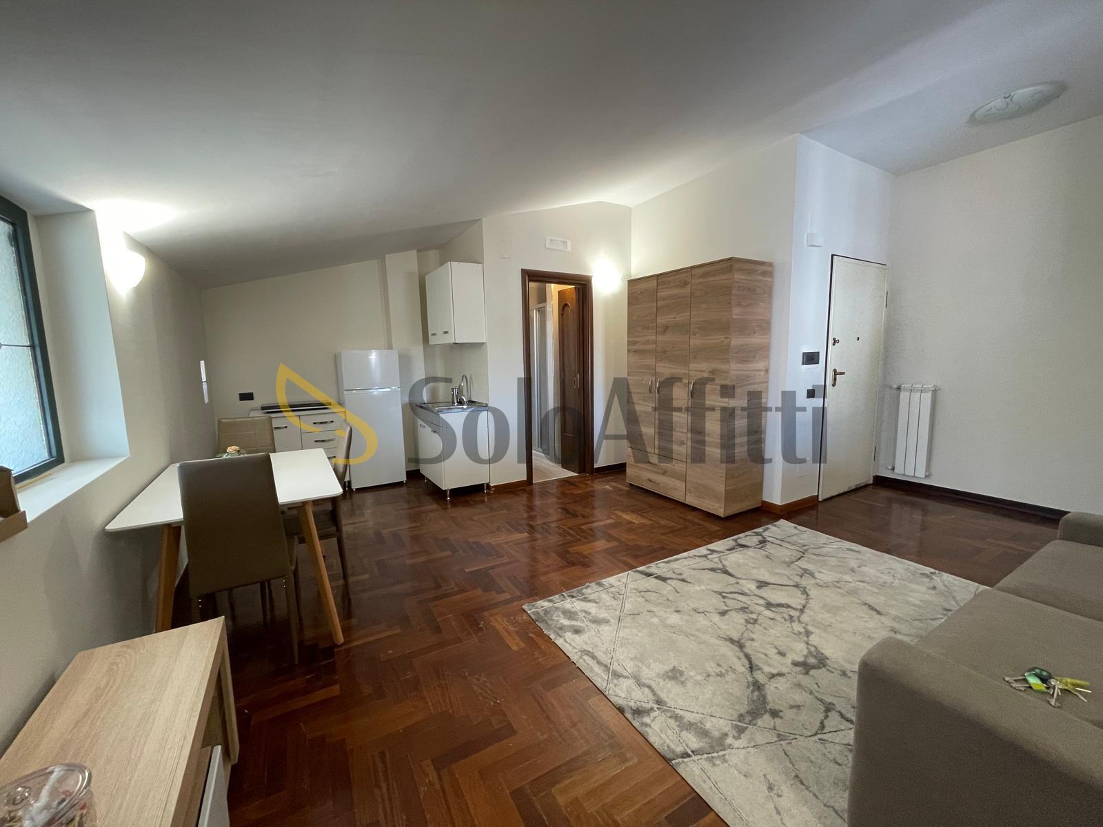 Monolocale con terrazzo in via assunta, Caserta