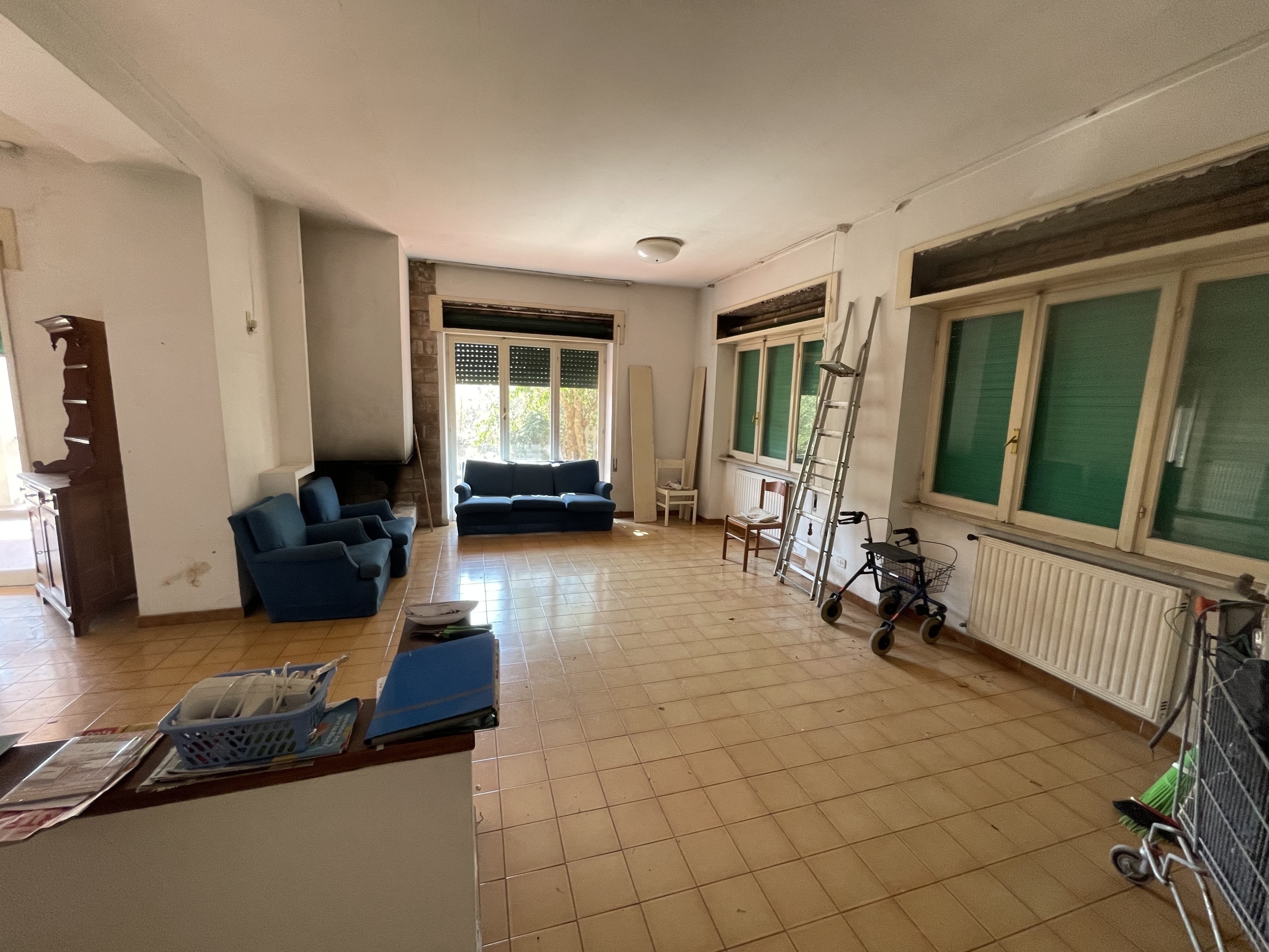 Monolocale con giardino in via lombardia 86, Nettuno