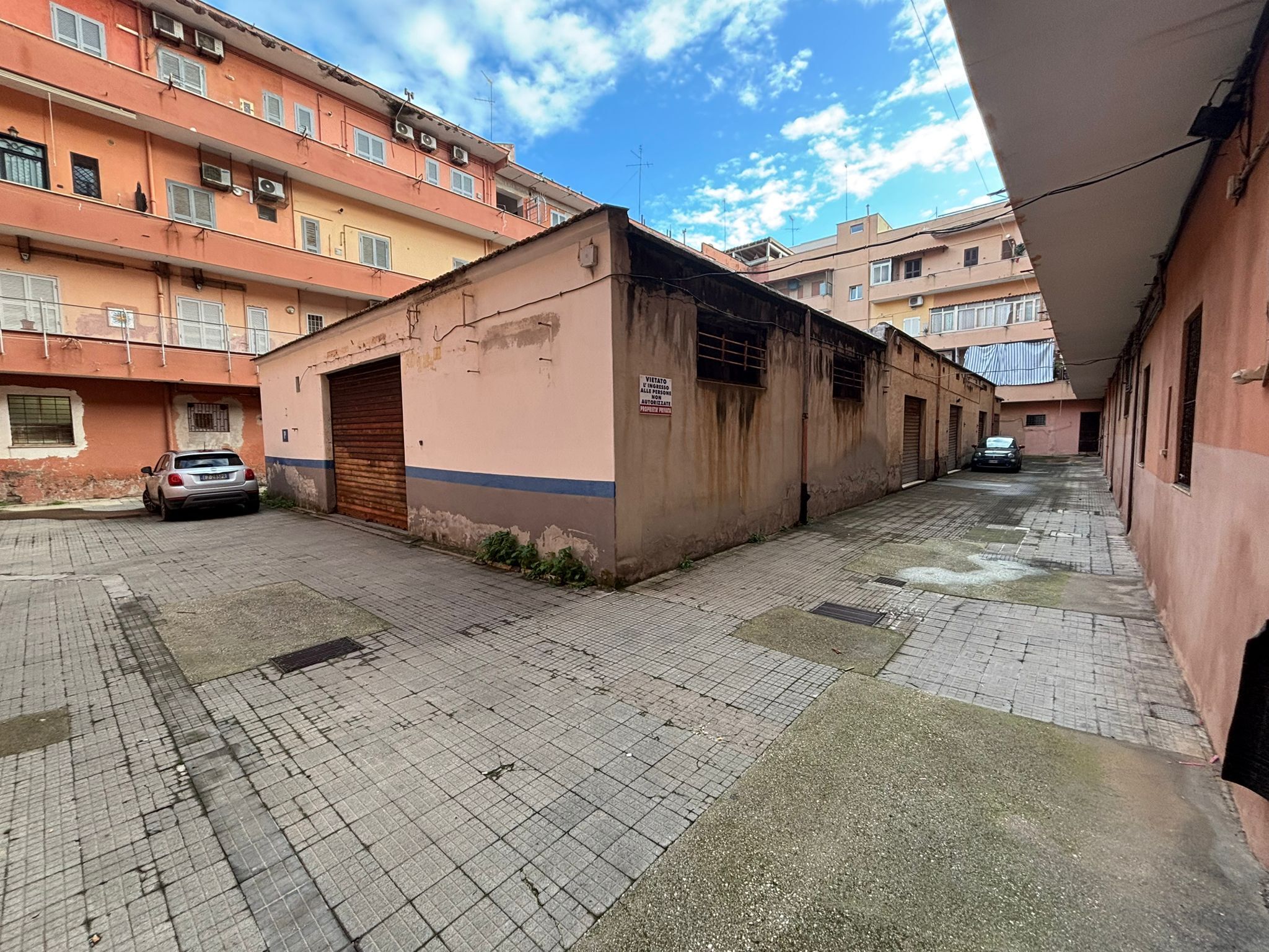 Magazzino da ristrutturare in via alfredo baccarini 13, Nettuno