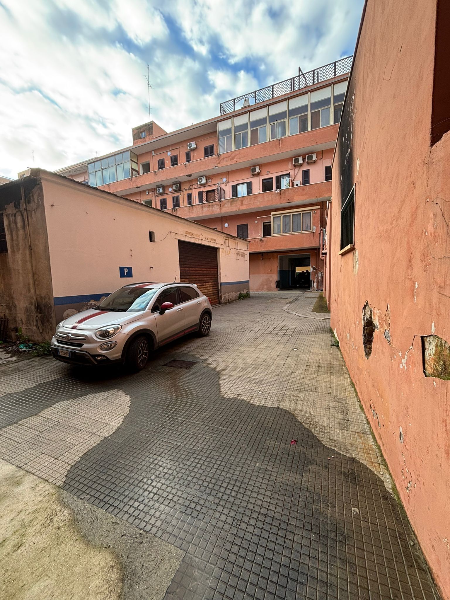 Magazzino da ristrutturare in via alfredo baccarini 13, Nettuno