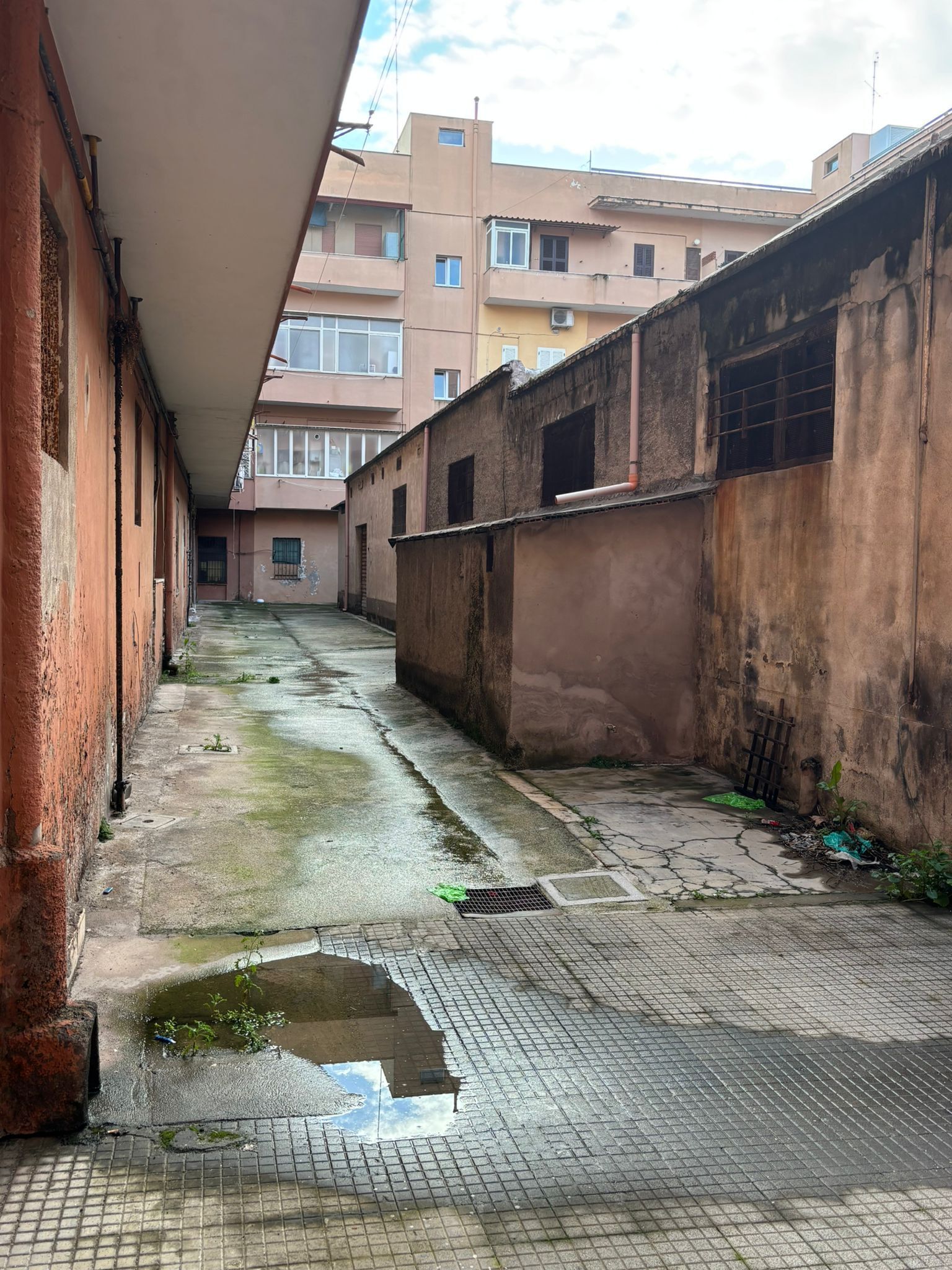 Magazzino da ristrutturare in via alfredo baccarini 13, Nettuno