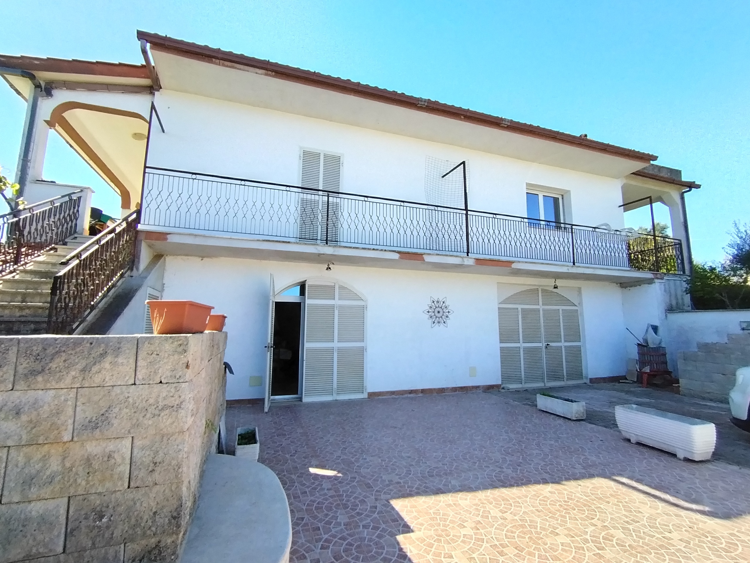 Casa indipendente con giardino in via mentana 9, Nettuno