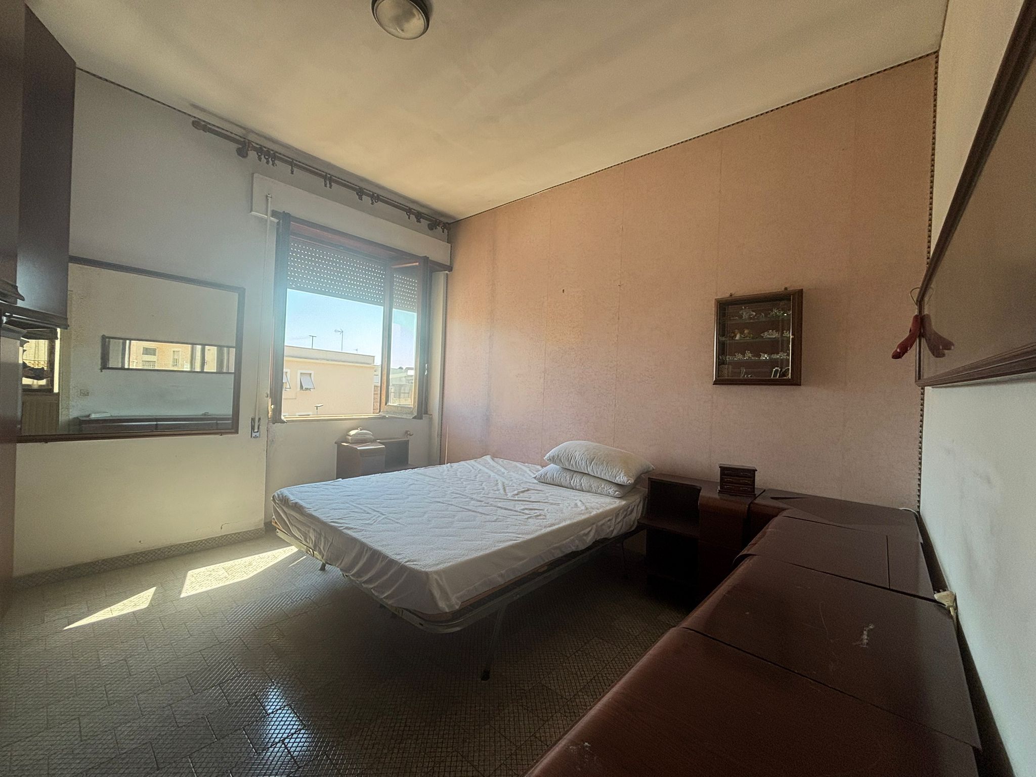 Trilocale con terrazzo in via monteverde 6, Nettuno