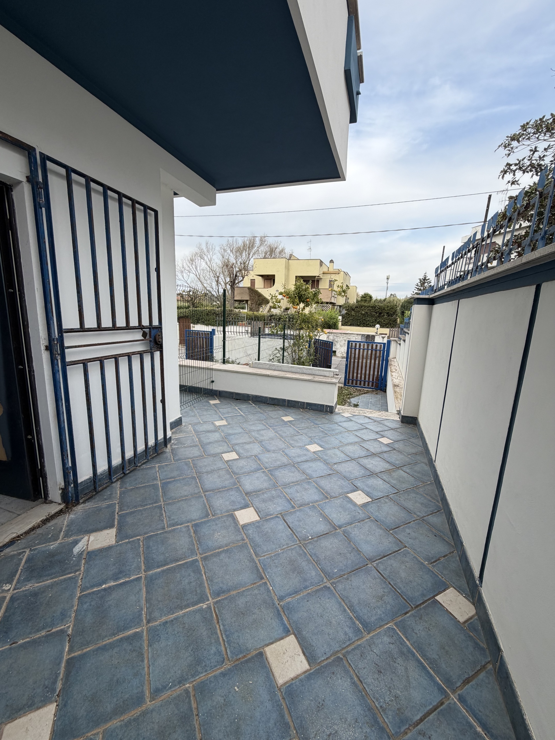 Casa indipendente ristrutturata in viale stella marina 127b, Anzio