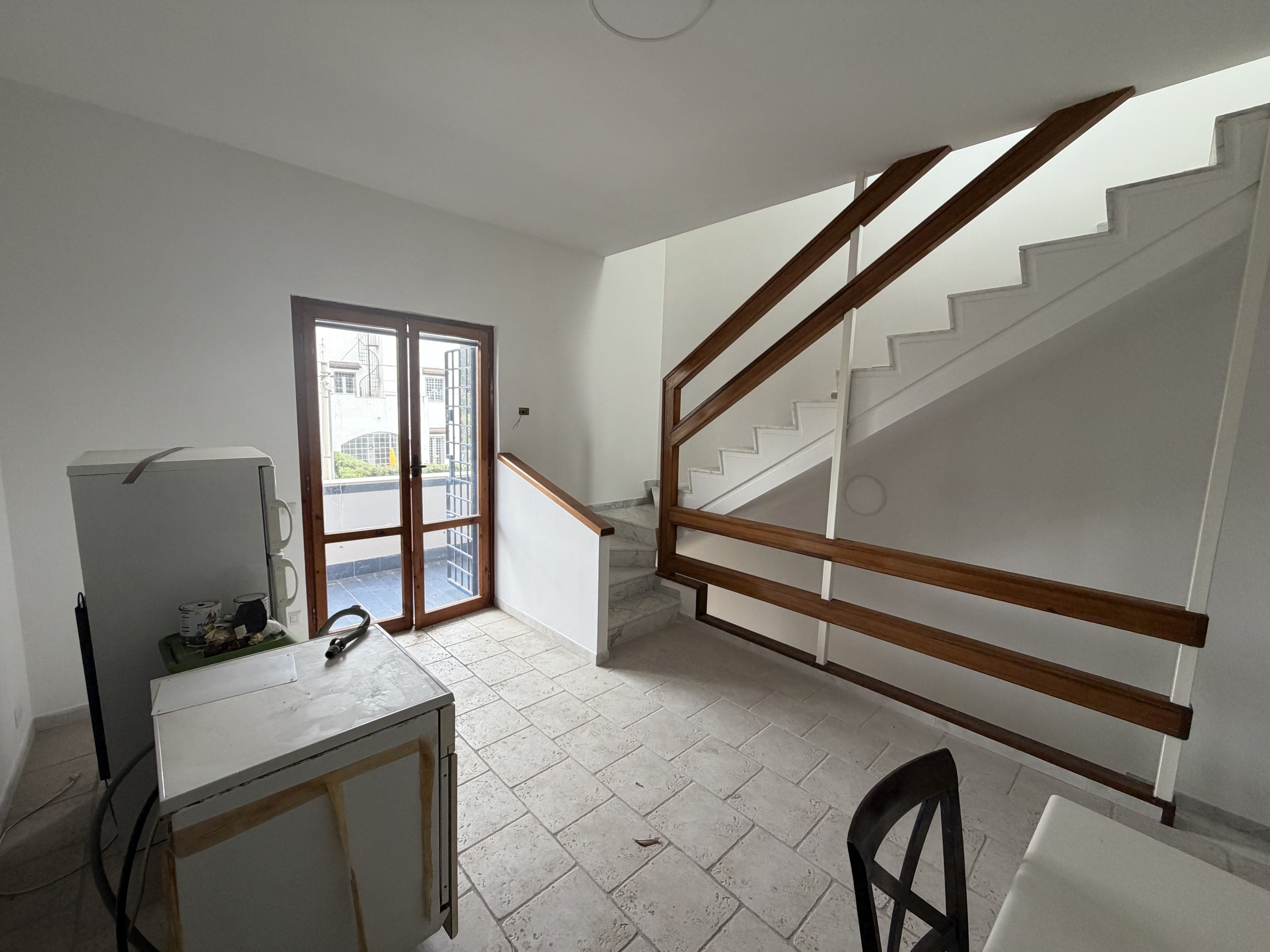 Casa indipendente ristrutturata in viale stella marina 127b, Anzio