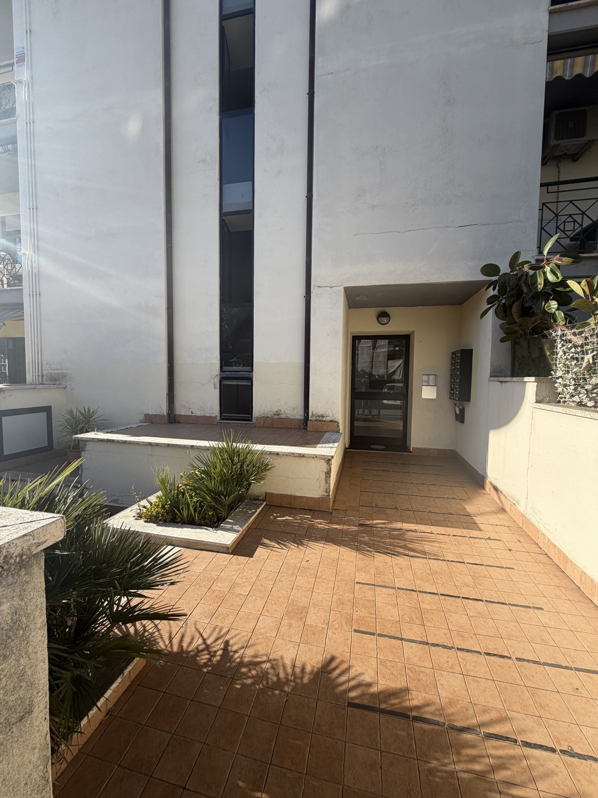 Trilocale con giardino in via cannucciari 1, Nettuno