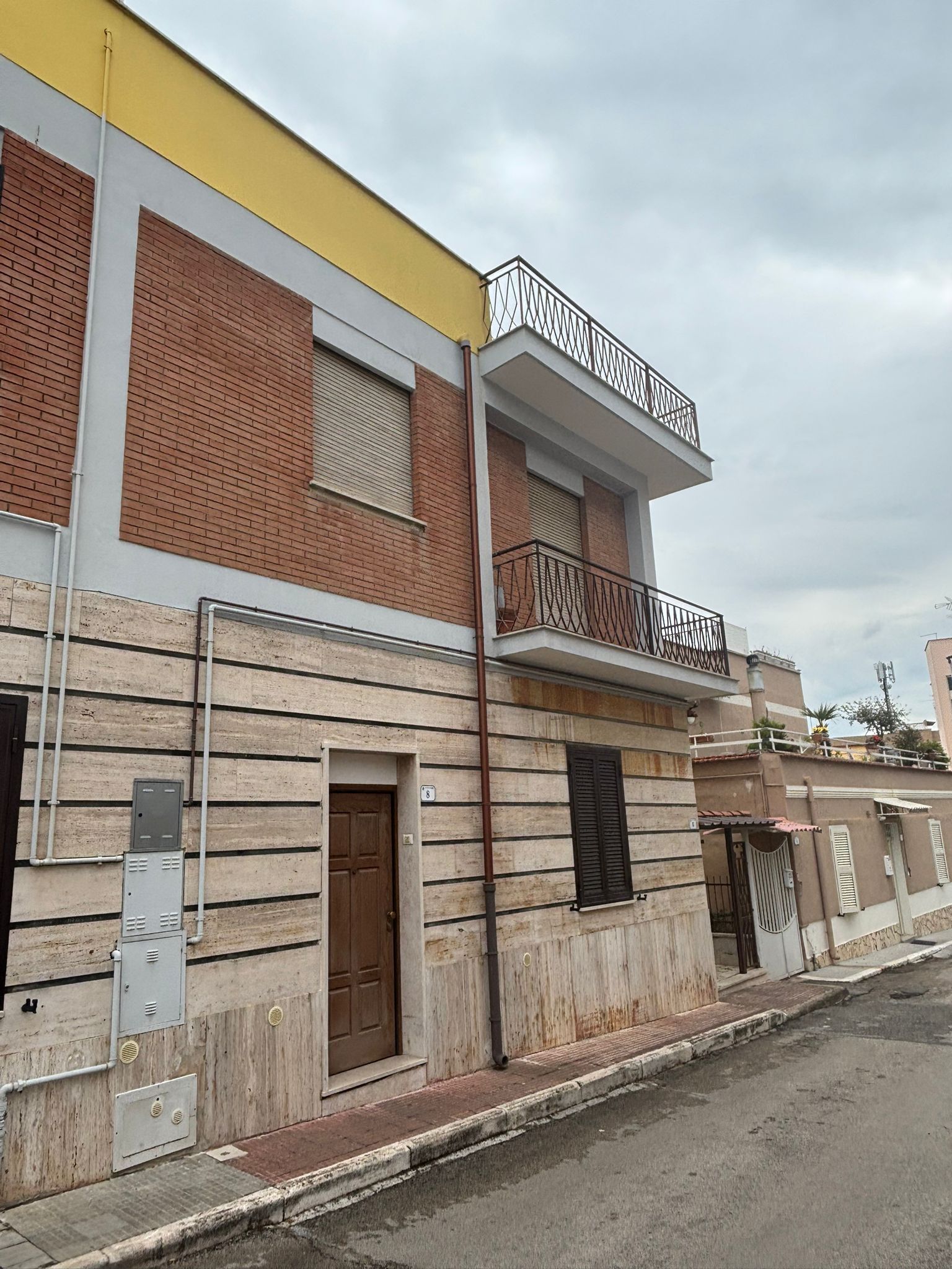 Quadrilocale da ristrutturare in via monteverde 6, Nettuno